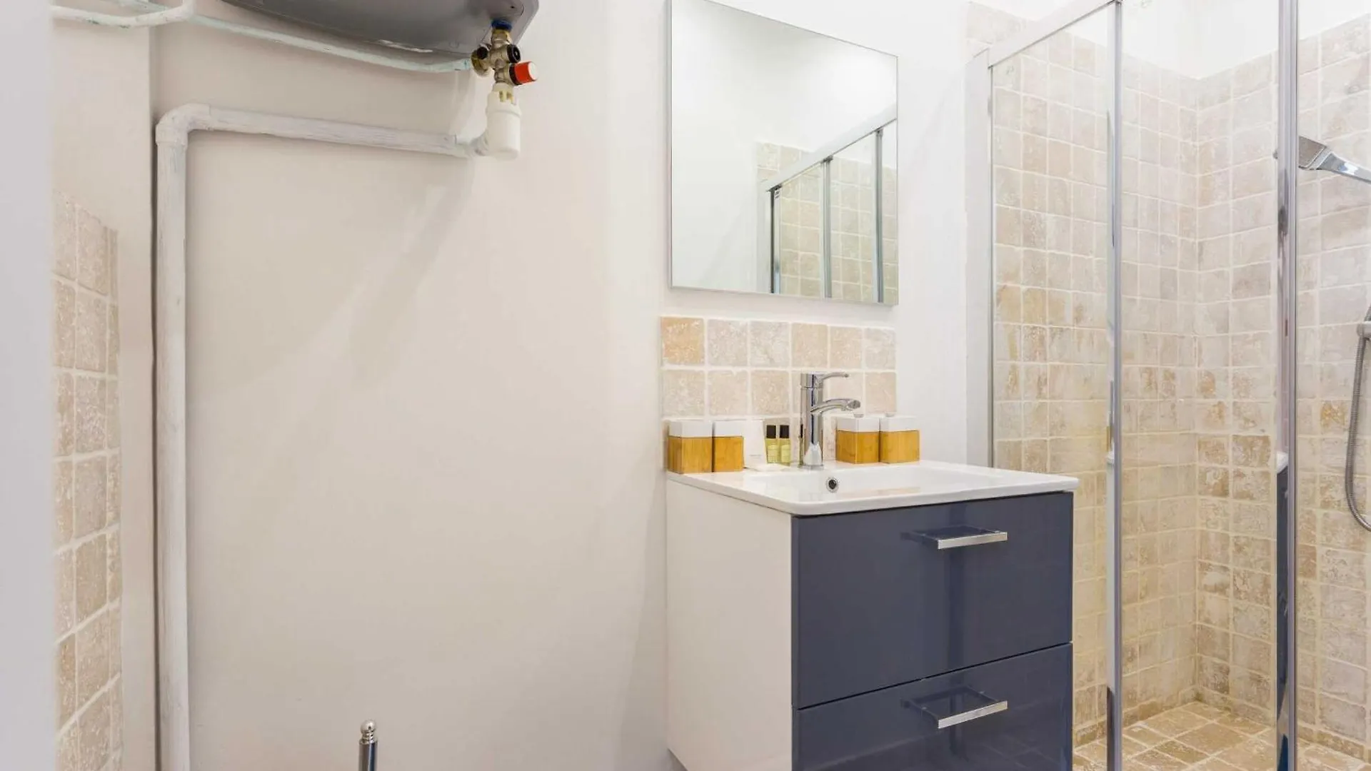 Apartment Cosy Apt -2P- Place De Clichy-Gare Saint Lazarre Paris France