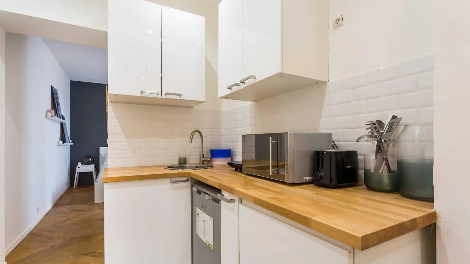 Apartment Cosy Apt -2P- Place De Clichy-Gare Saint Lazarre Paris France